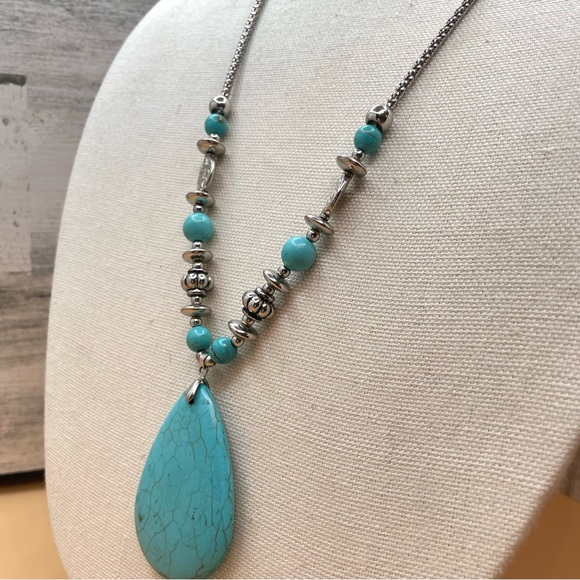 Unsigned Silver Tone Long Snake Chain Faux Turquoise Southwestern Necklace - Picture 3 of 8